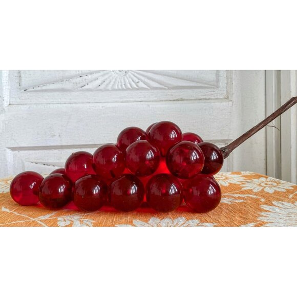 Vintage MCM Large Red Lucite Grapes Sculpture - Picture 12 of 12